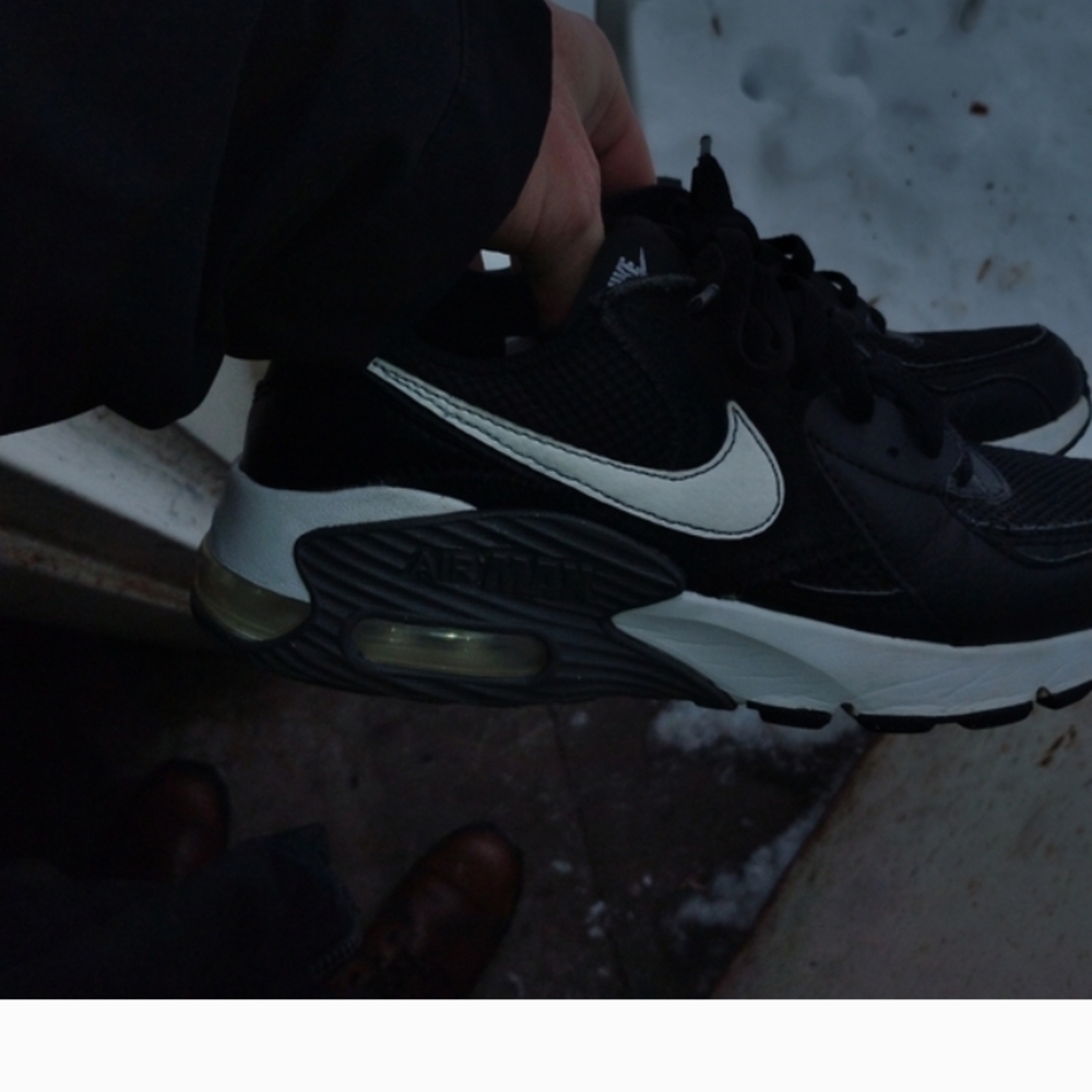 Nike Black and White Sneakers Kaycee